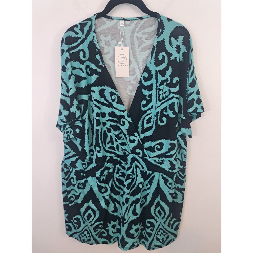 Tianzhu NWT Women's V-neck Black With Blue Design Boho Top Size 4XL
